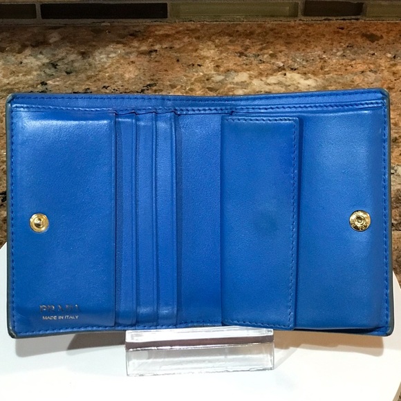 PRADA Signature Saffiano Leather Bifold Wallet 😍💙🦋 - Picture 6 of 17